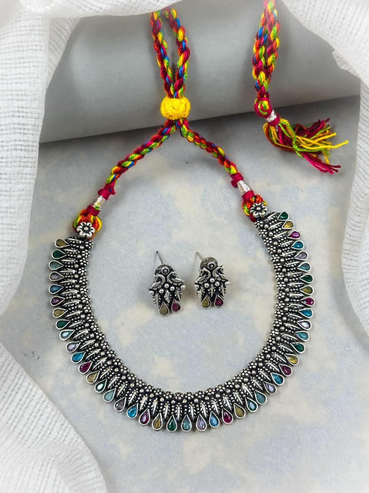 DRITI HANDMADE STONE NECKLACE SET