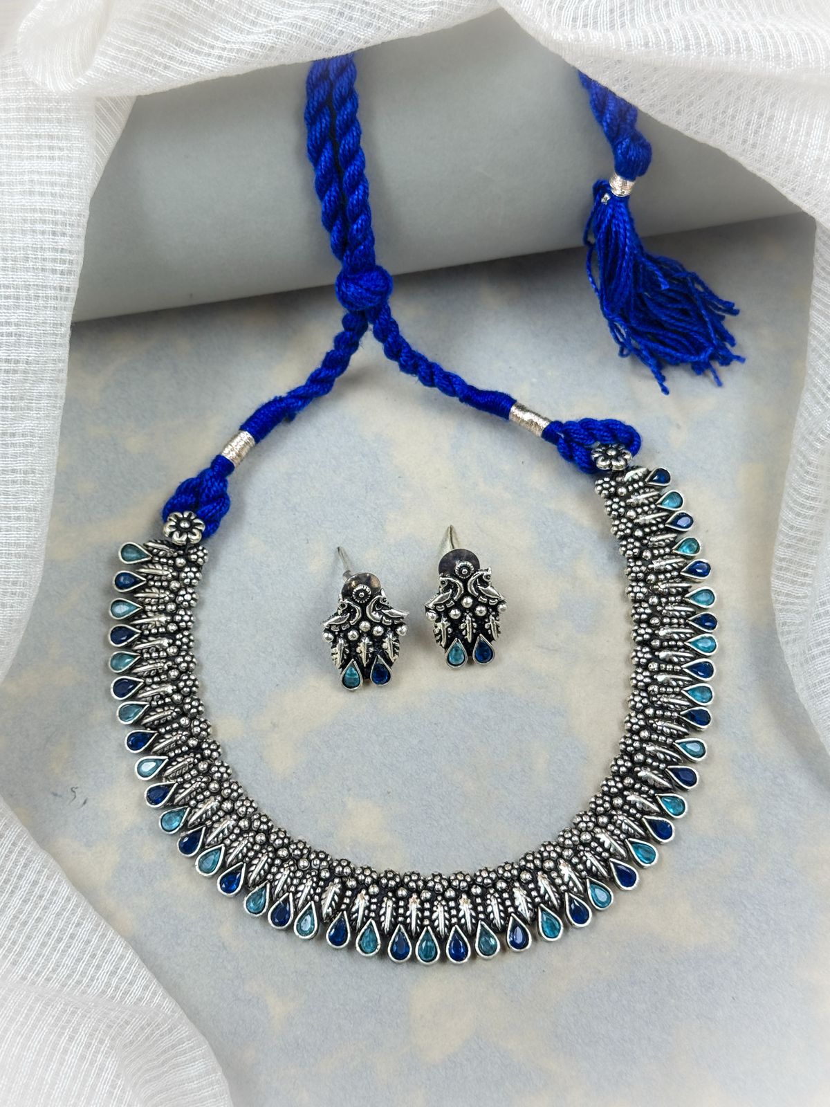 DRITI HANDMADE STONE NECKLACE SET