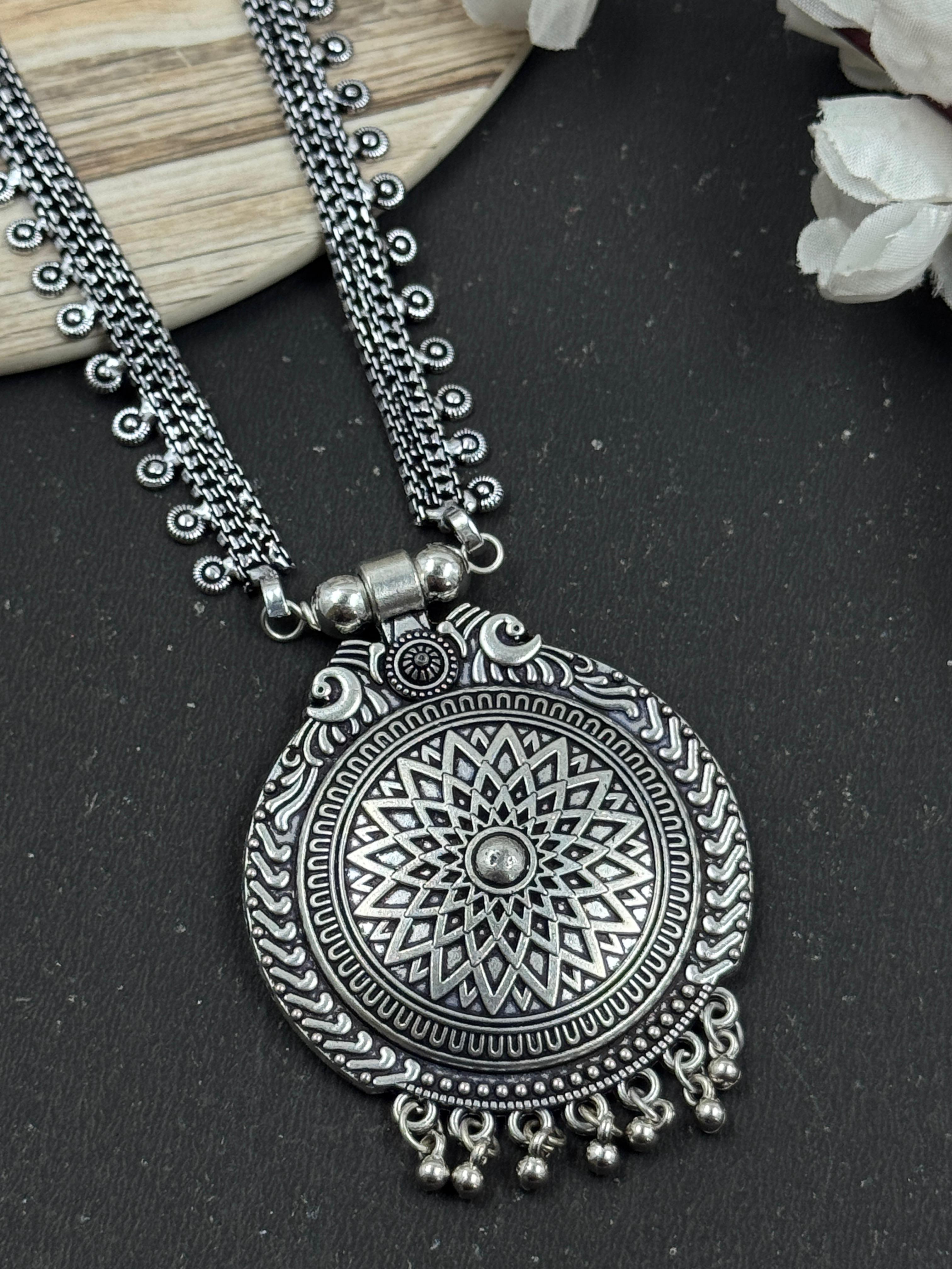 PAKHI 7 PIECE CHAIN PENDANT JEWELLERY SET COMBO