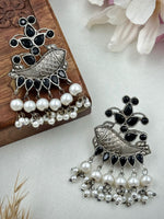 Load image into Gallery viewer, EKVIRA DANGLER EARRINGS