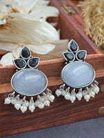 Load image into Gallery viewer, Adhvita Studs Earrings