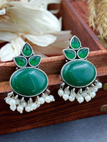 Load image into Gallery viewer, Adhvita Studs Earrings