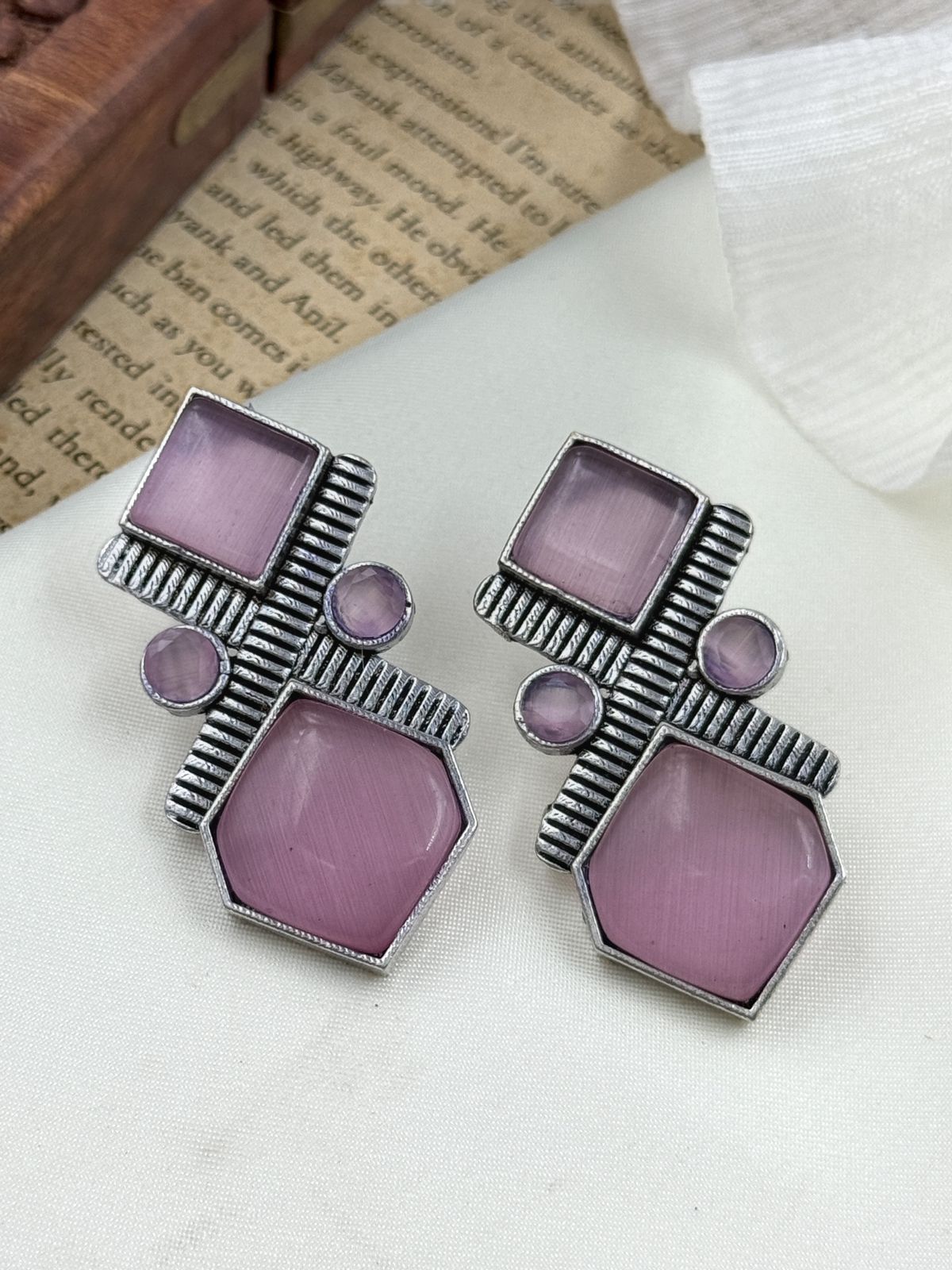 SIYA OXIDISED SILVER MONALISA STONE STUD EARRINGS
