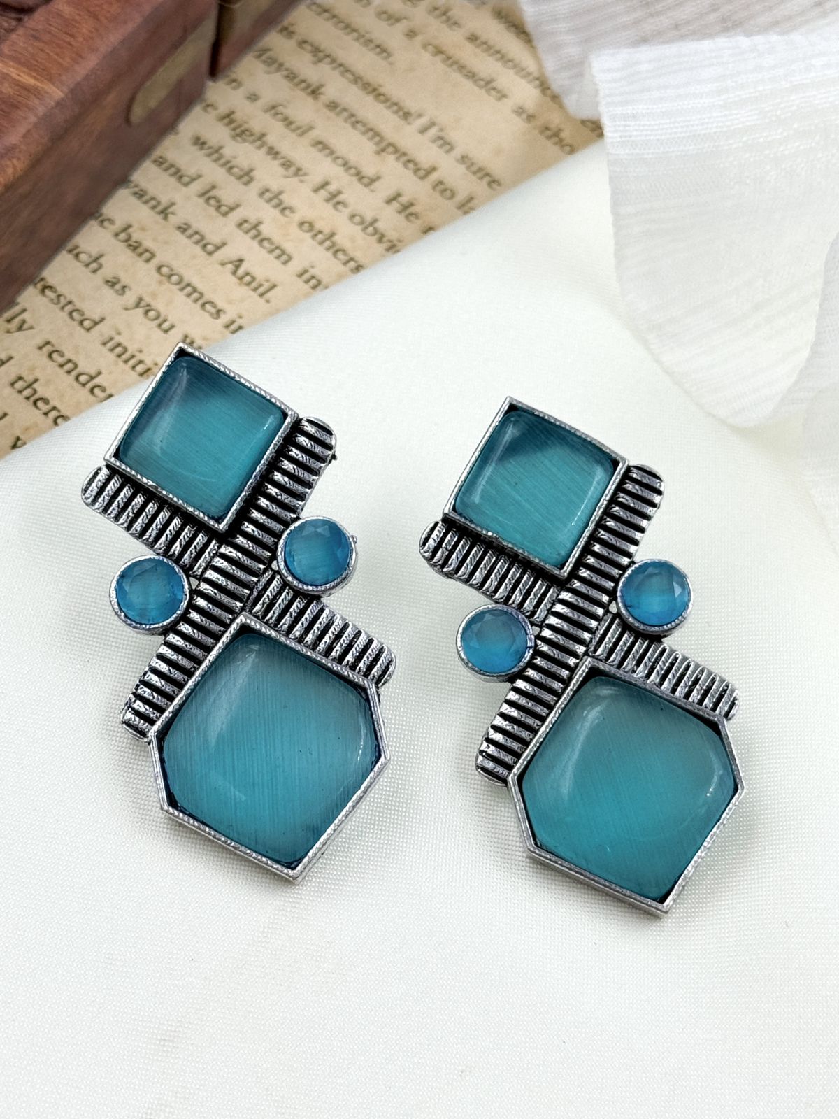 SIYA OXIDISED SILVER MONALISA STONE STUD EARRINGS