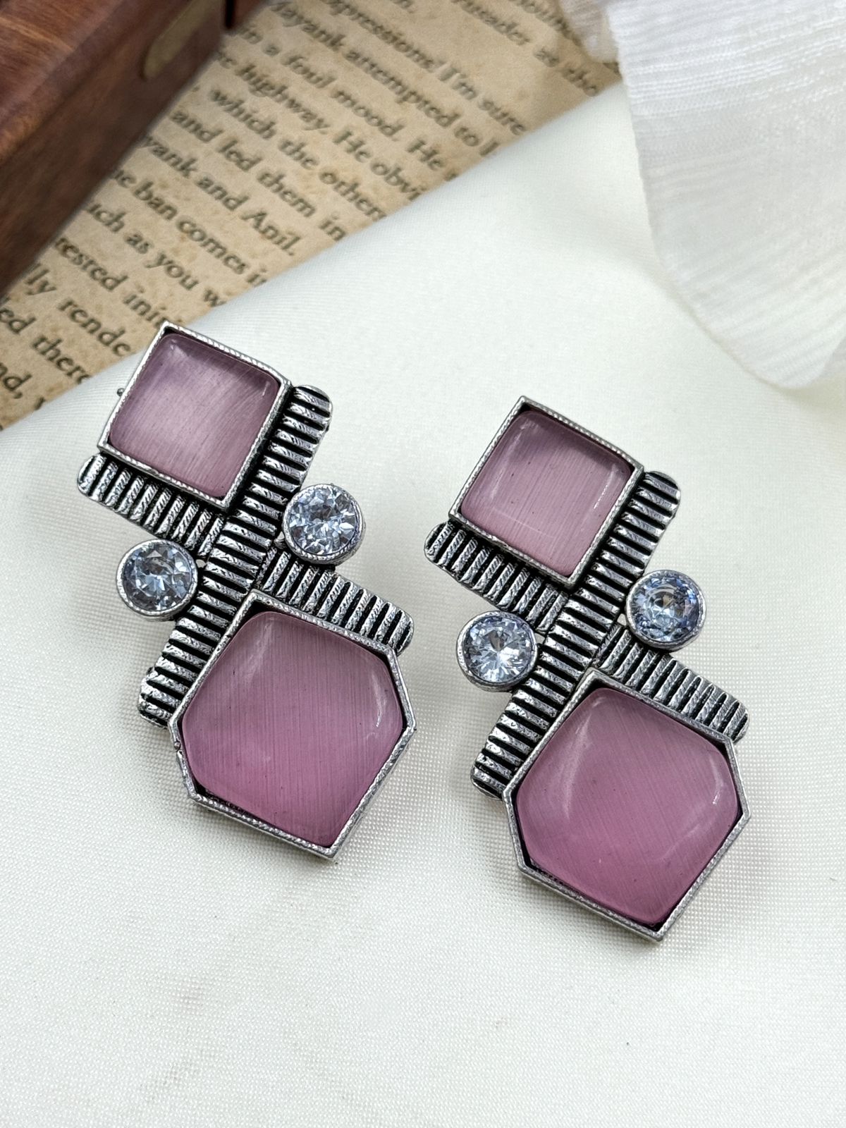 SIYA OXIDISED SILVER MONALISA STONE STUD EARRINGS