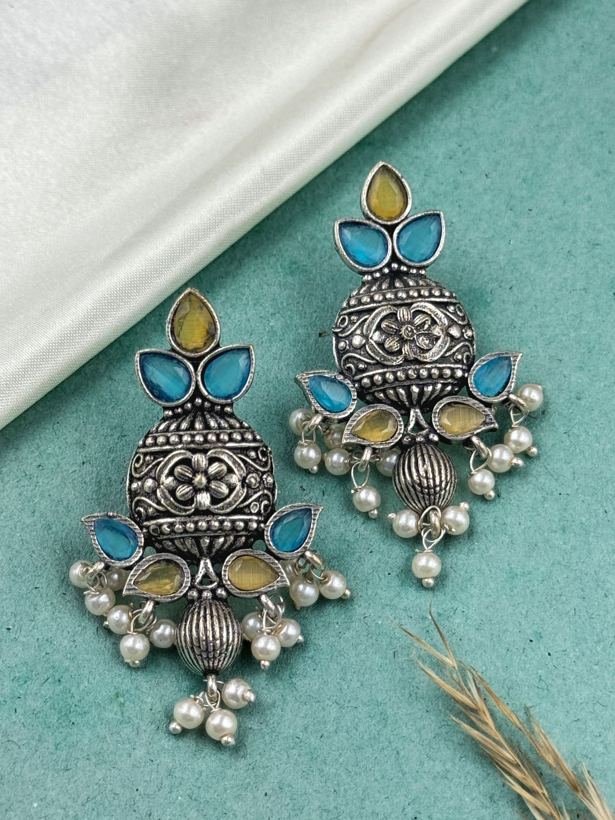 ANANYA DANGLER EARRINGS