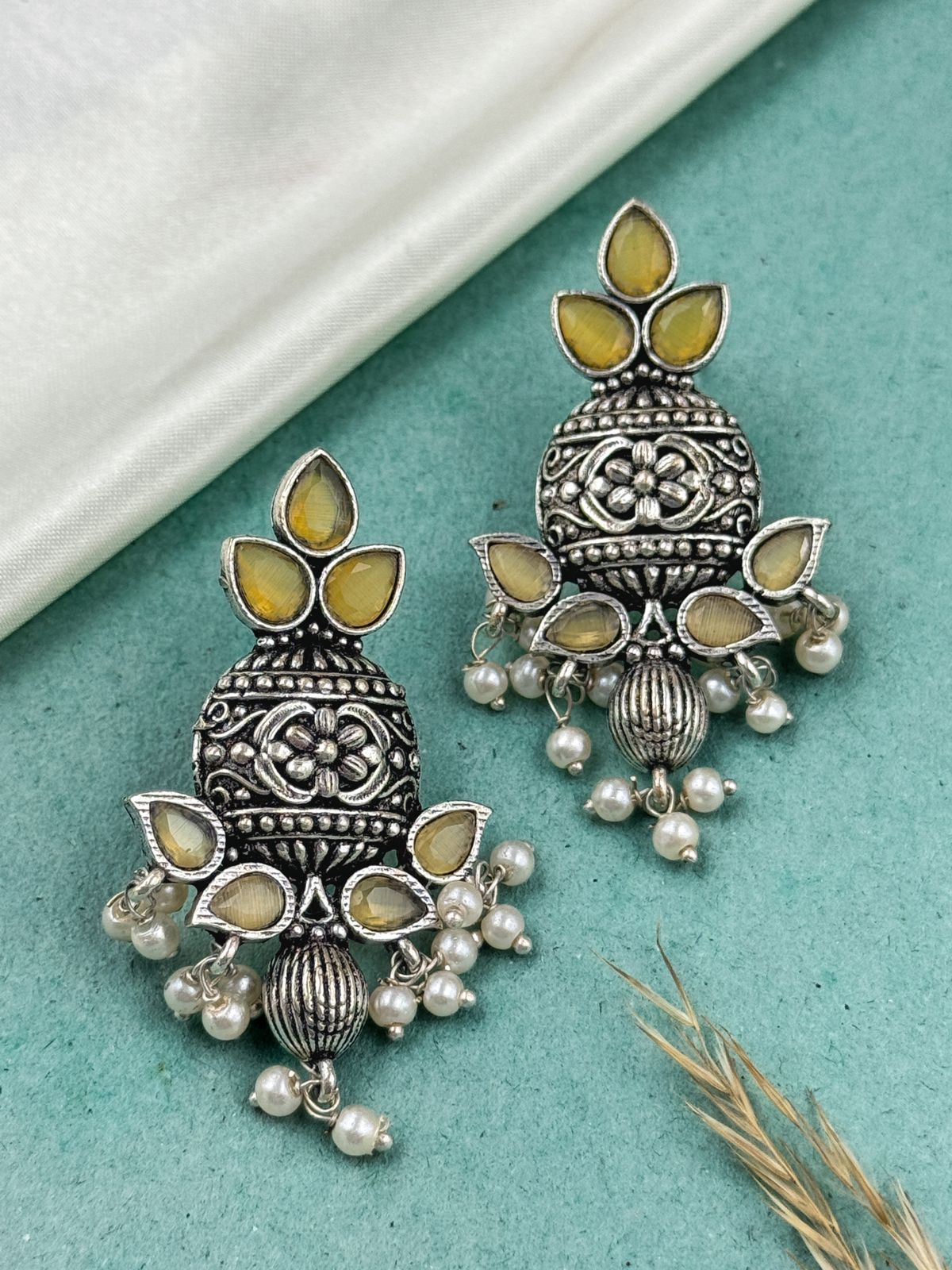 ANANYA DANGLER EARRINGS