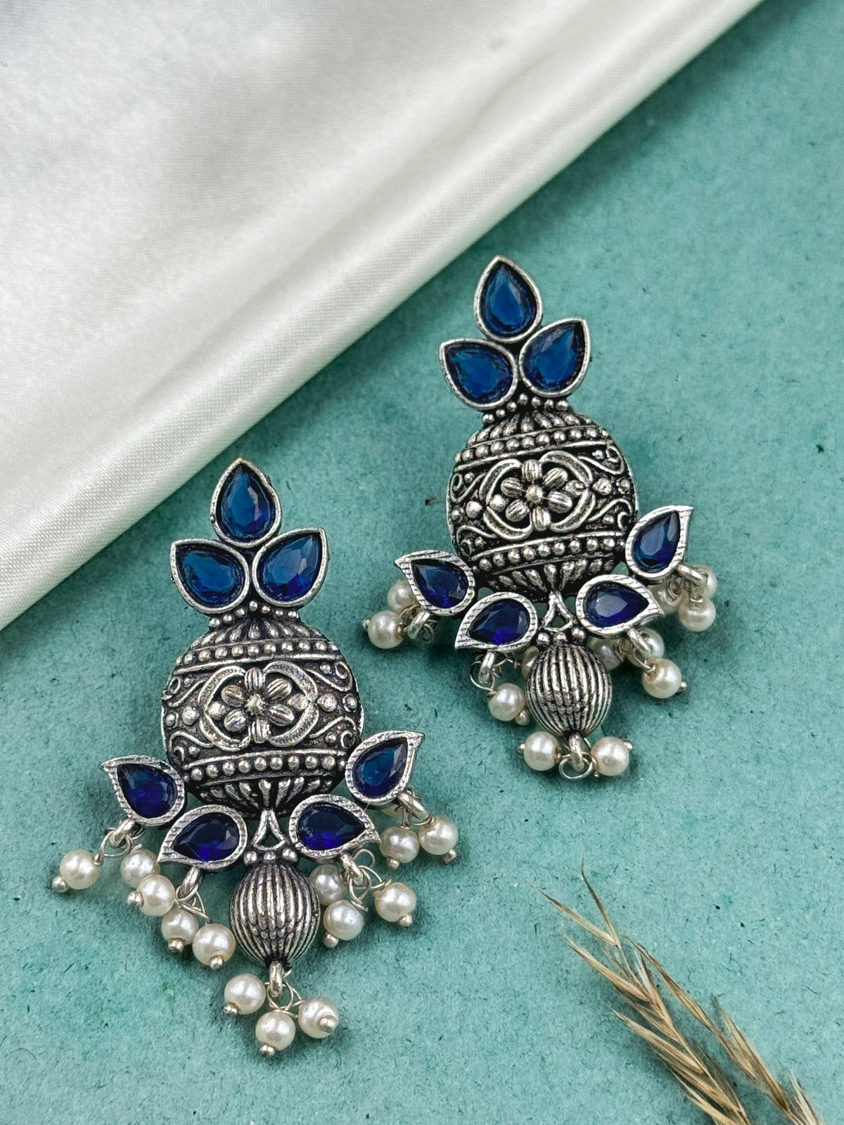 ANANYA DANGLER EARRINGS