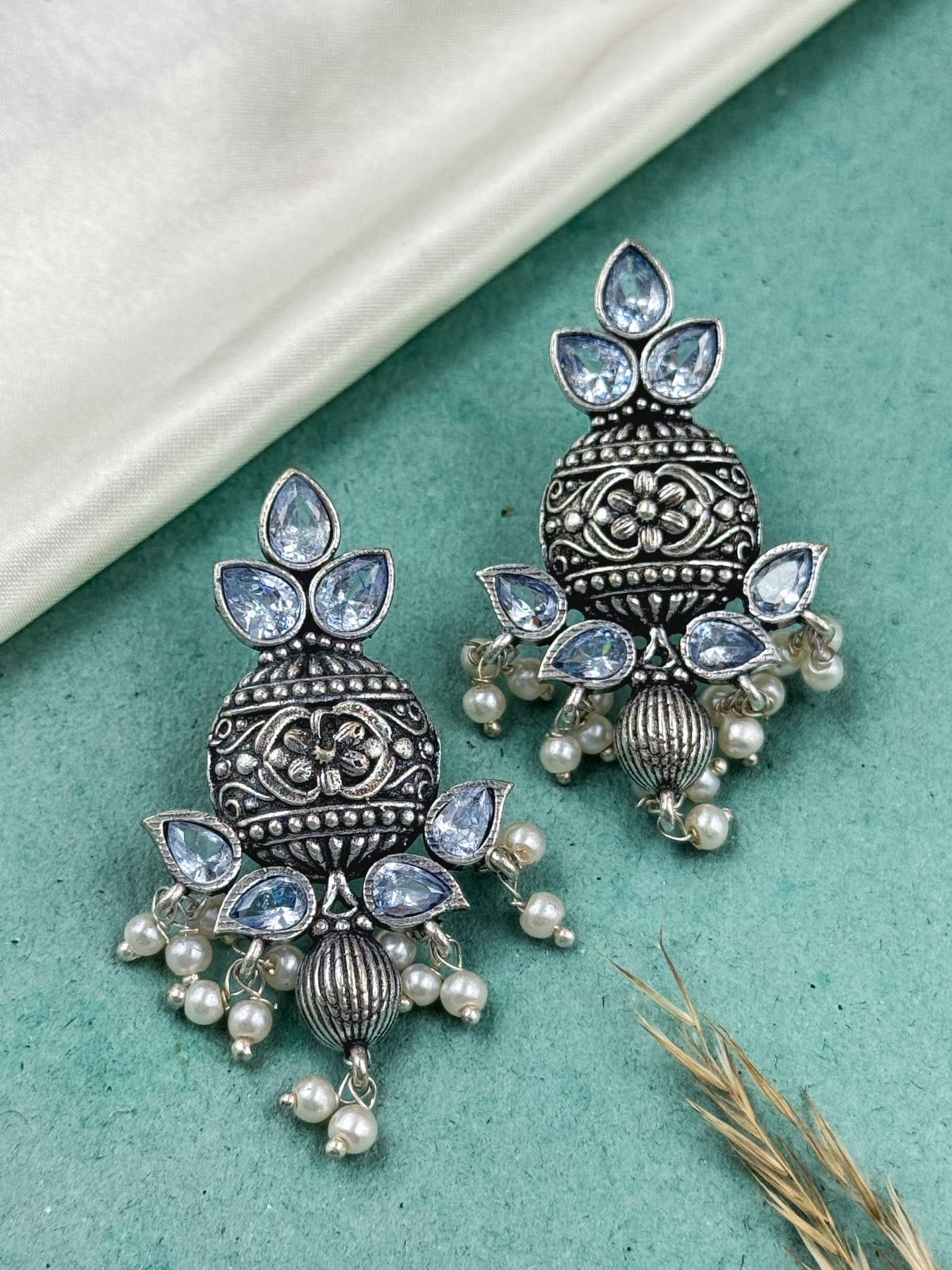 ANANYA DANGLER EARRINGS