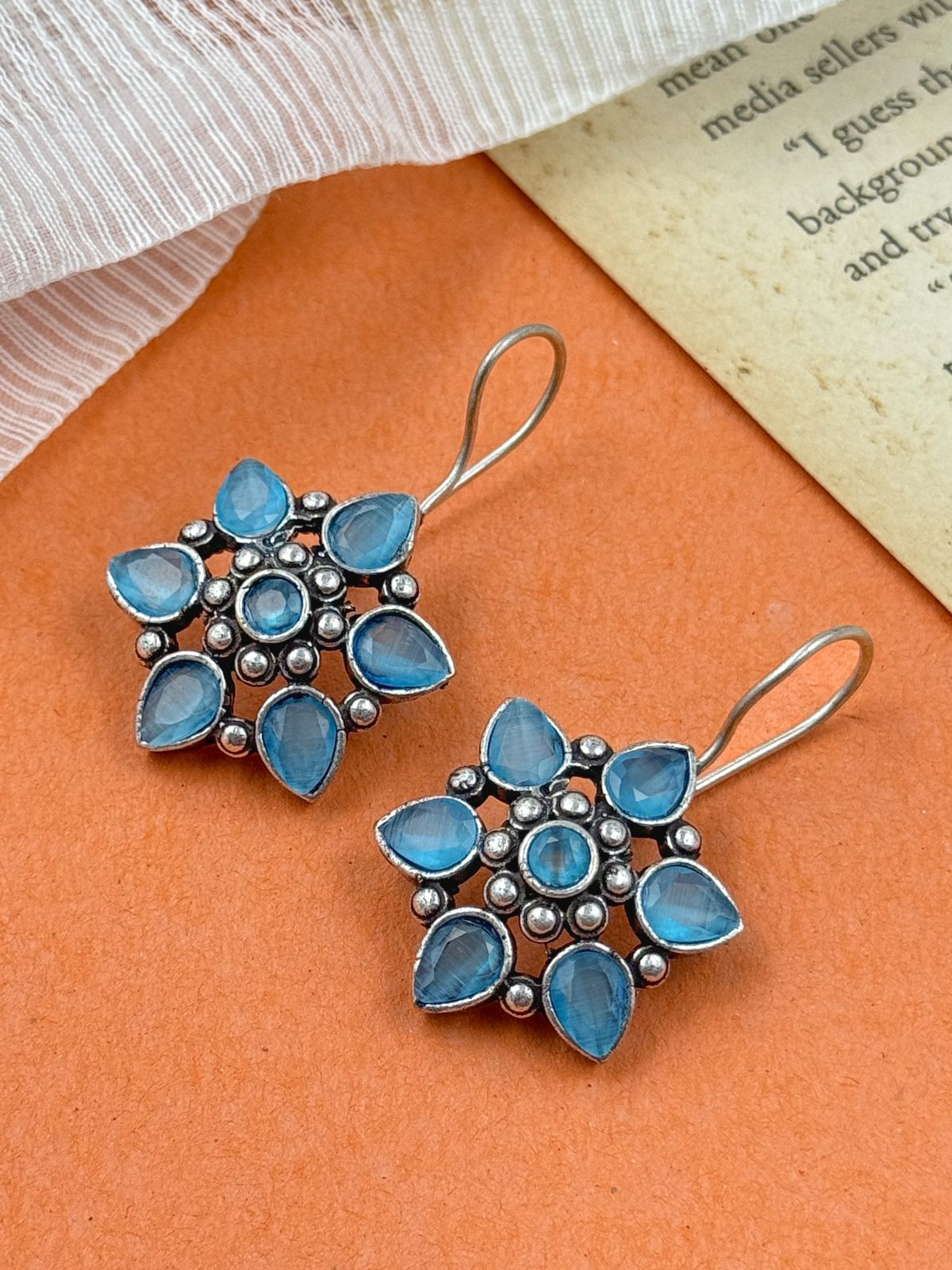 AYAANA STUD EARRINGS
