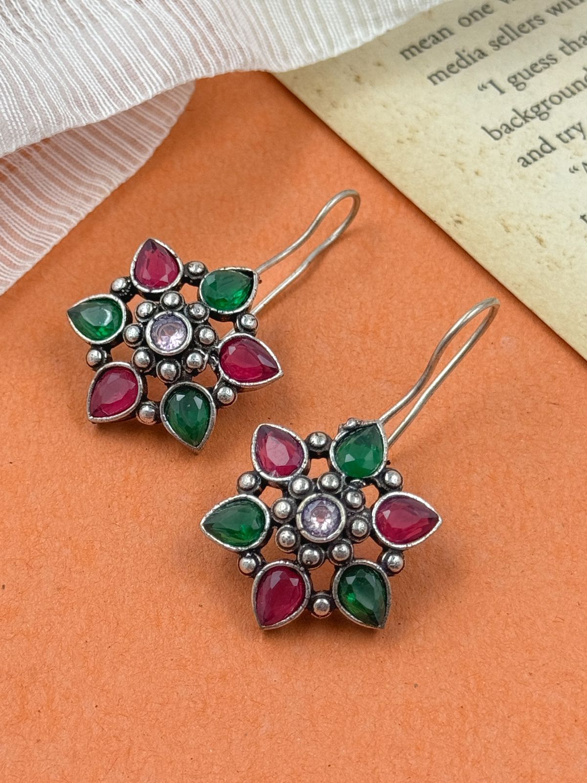 AYAANA STUD EARRINGS