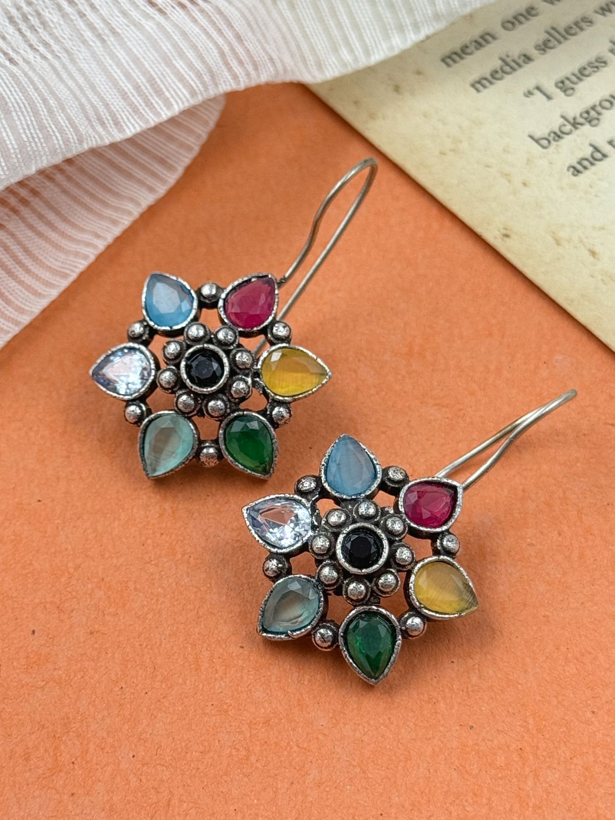 AYAANA STUD EARRINGS