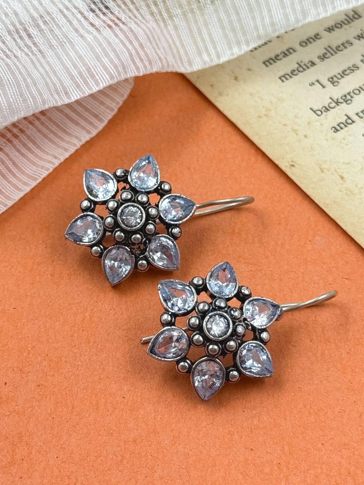 AYAANA STUD EARRINGS