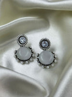 Load image into Gallery viewer, Shruti Stud Stone Earrings