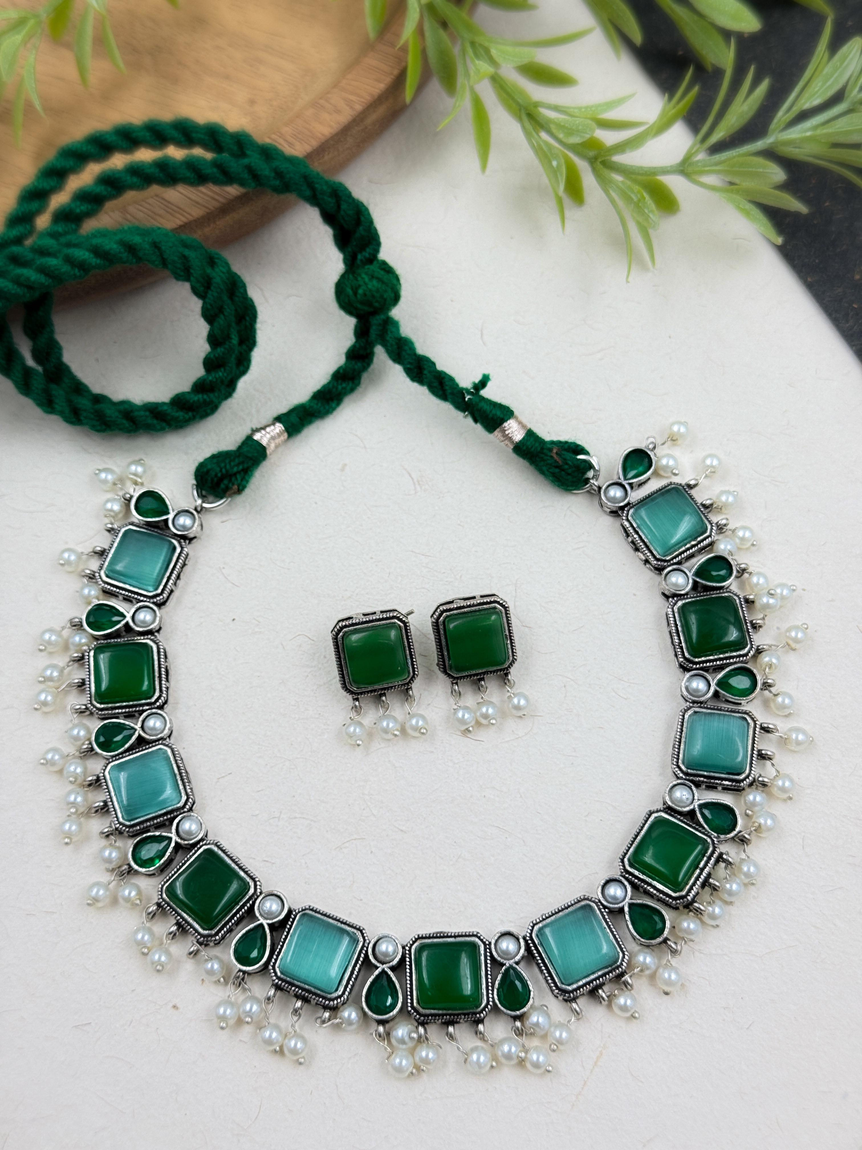 ARRYA STONE NECKLACE SET