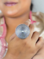 Load image into Gallery viewer, ANSHIKA DESIGNER OXIDISED SILVER RING
