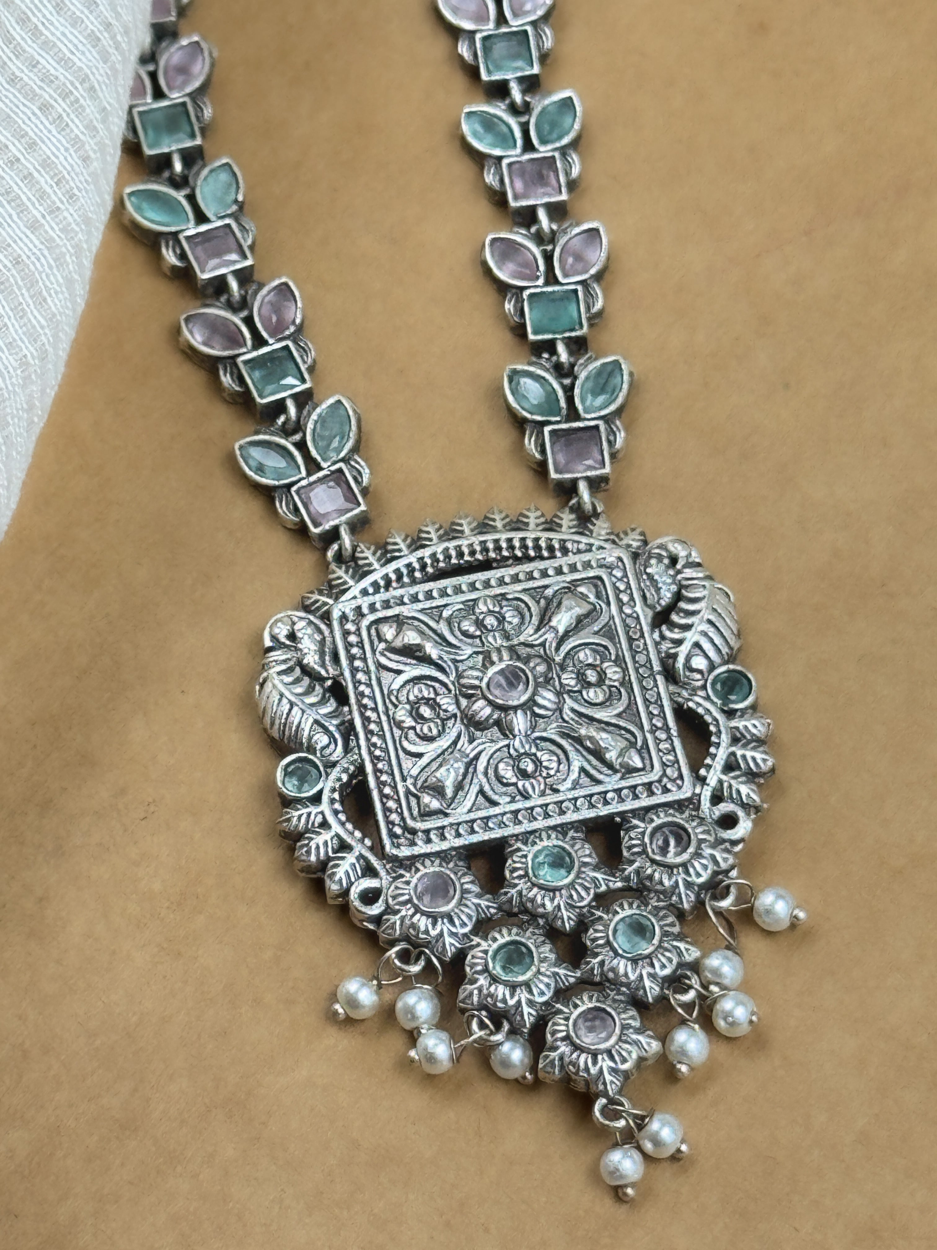 Anika Stone Necklace Set