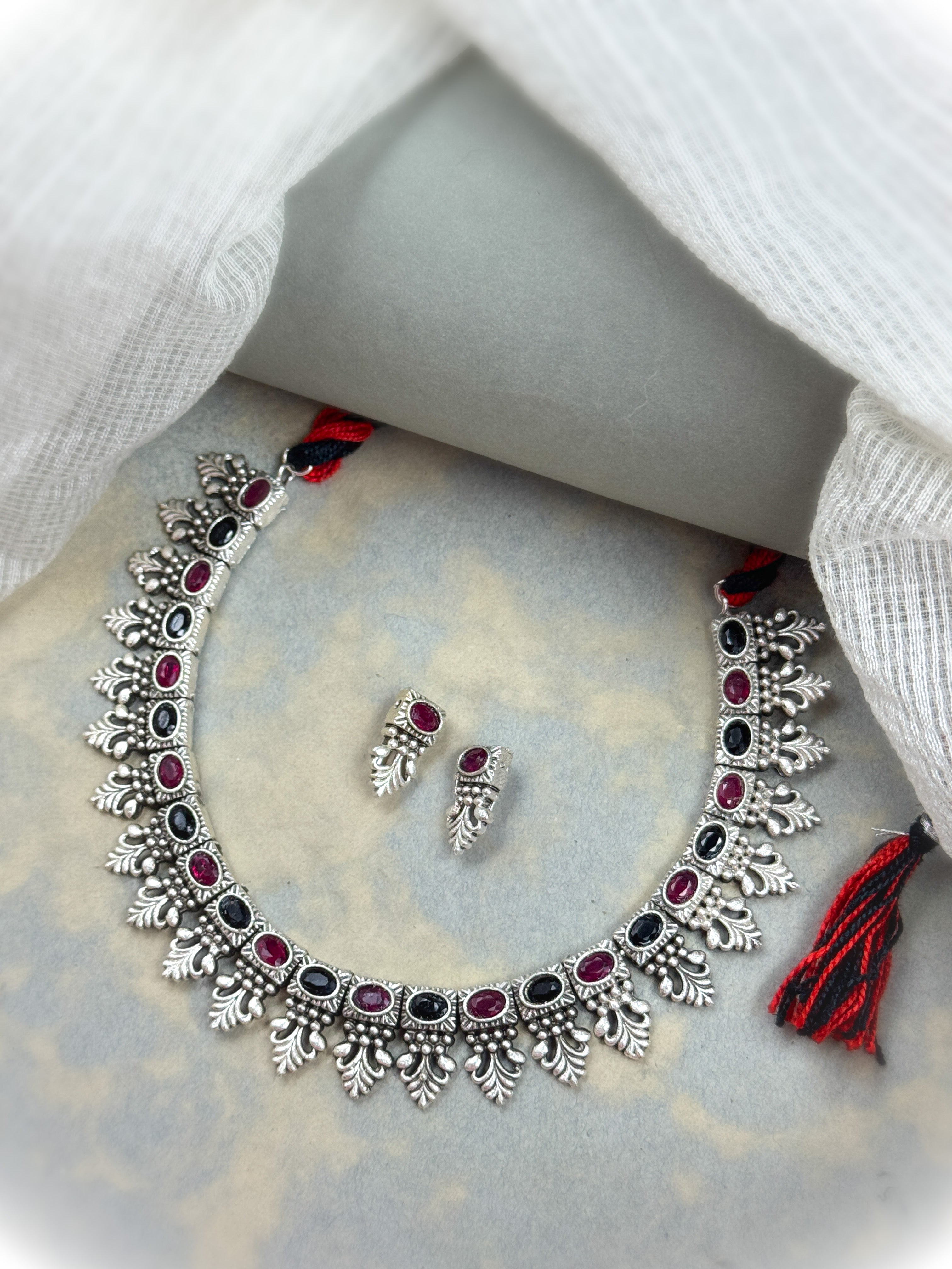 Raya Stone Necklace Set