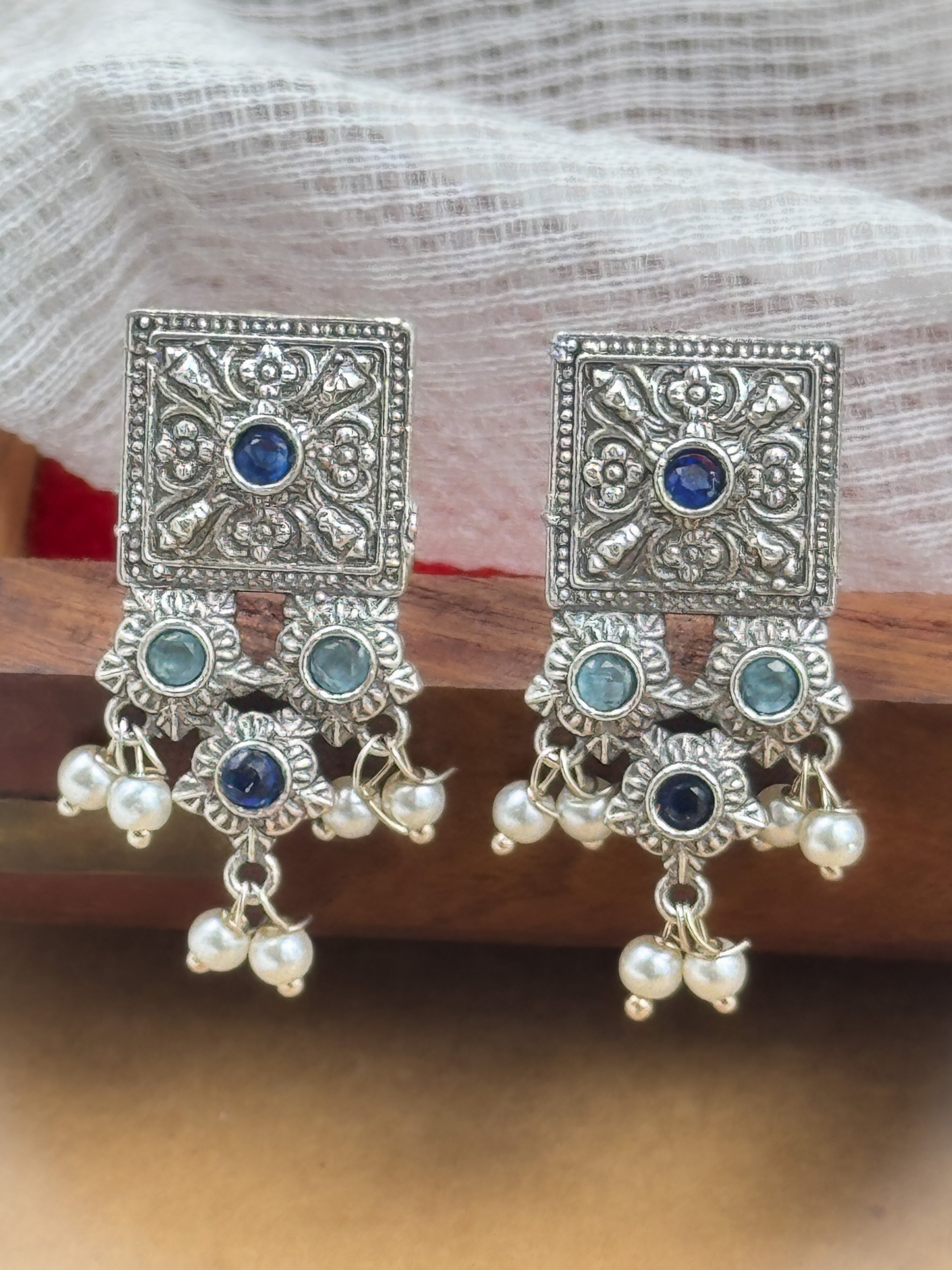 Anika Stone Necklace Set