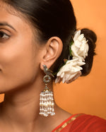 Load image into Gallery viewer, Robin Pearl Jhumka Earrings