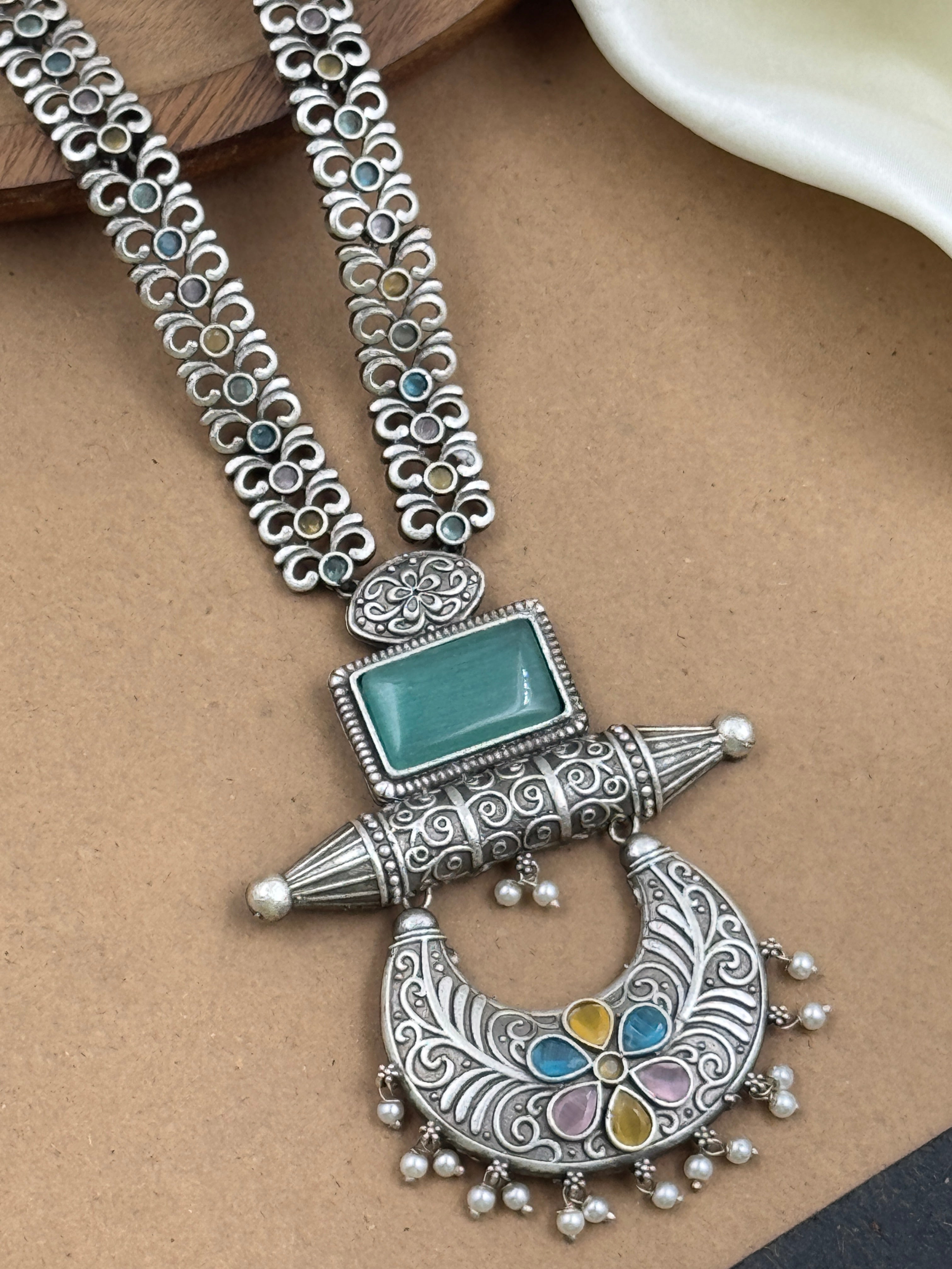Bella Stone Necklace Set