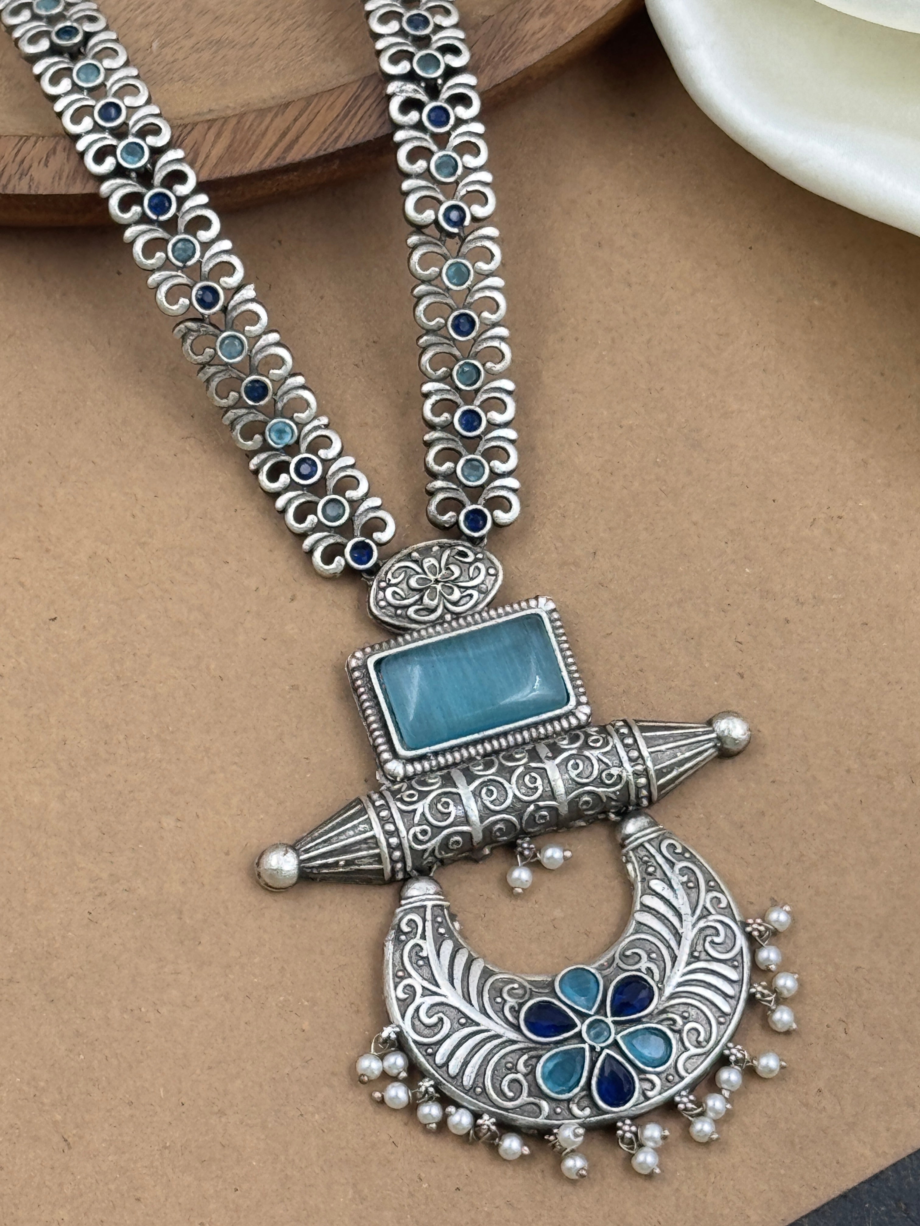 Bella Stone Necklace Set