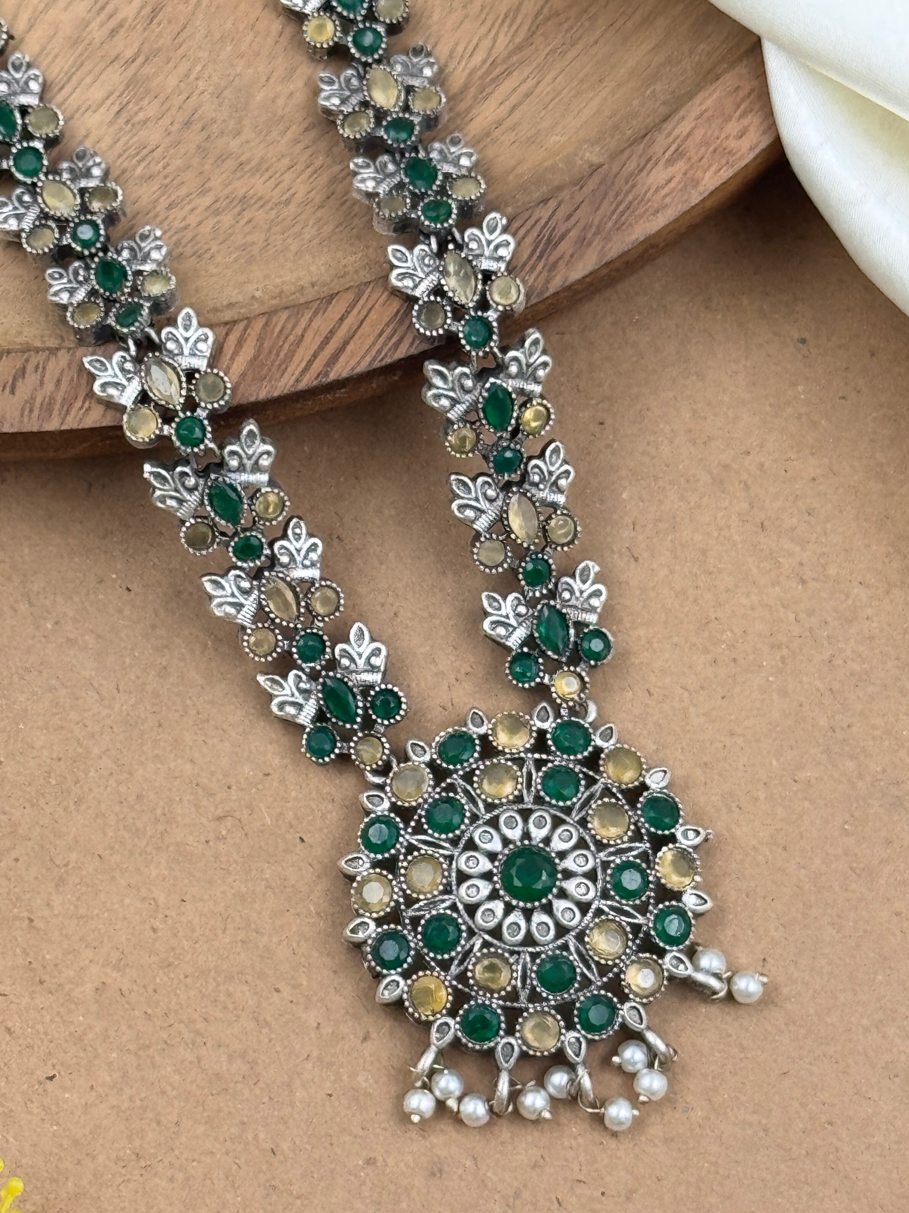 Lily Stone Necklace Set