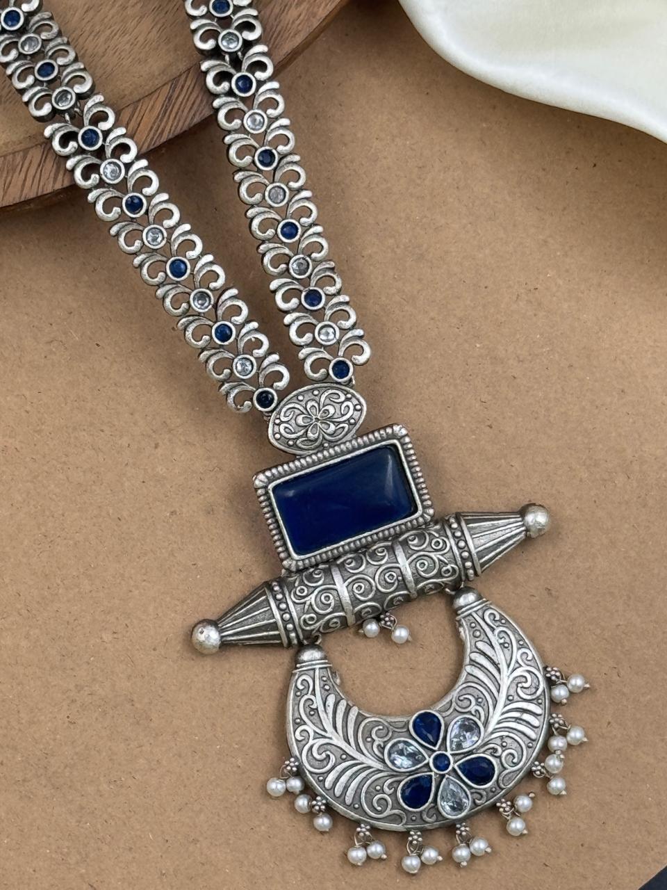 Bella Stone Necklace Set
