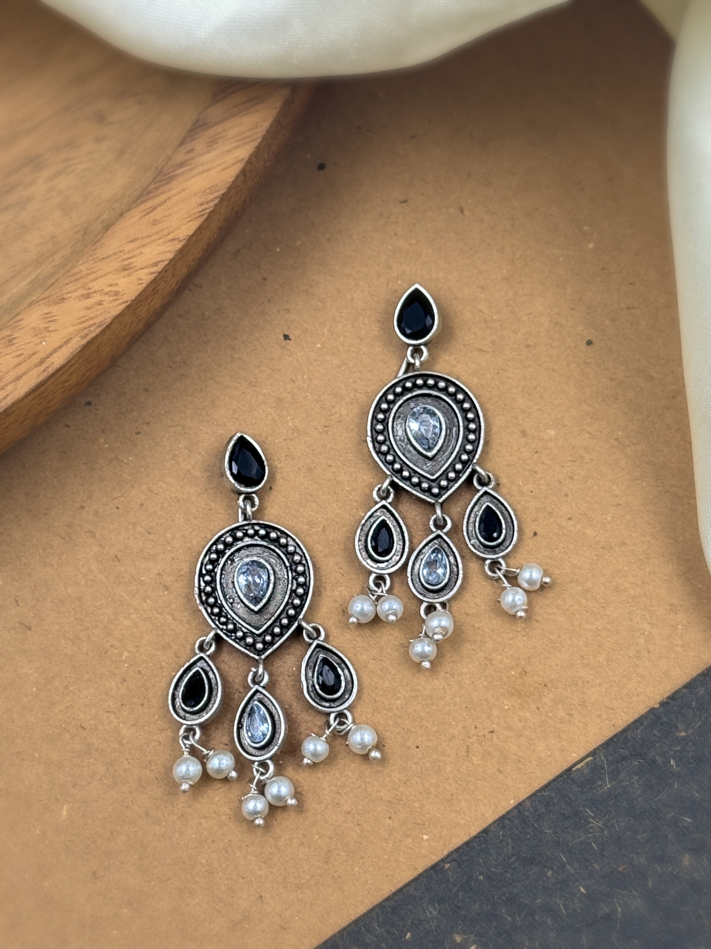 JUHI DANGLER EARRINGS