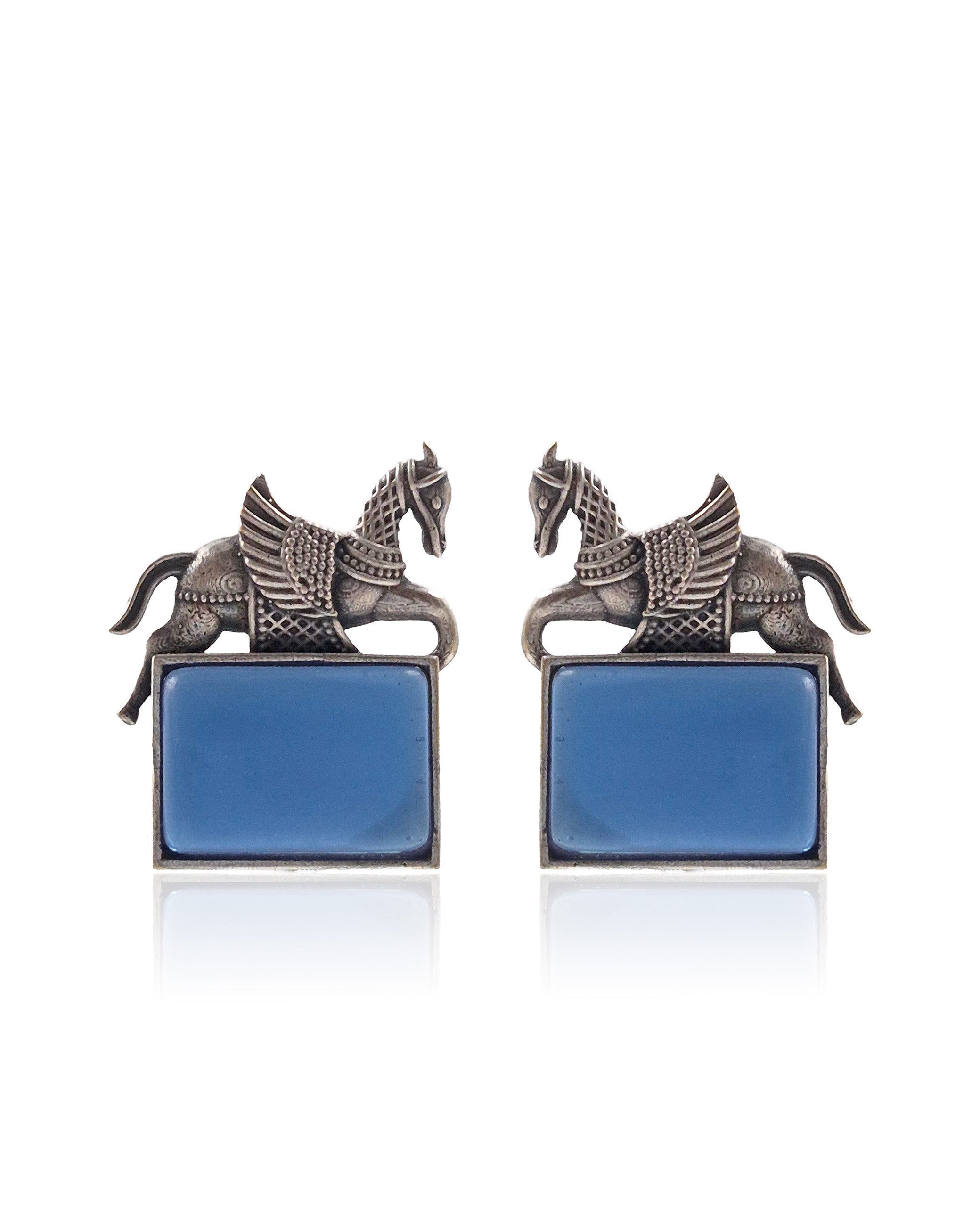 SANVI STONE STUD EARRINGS