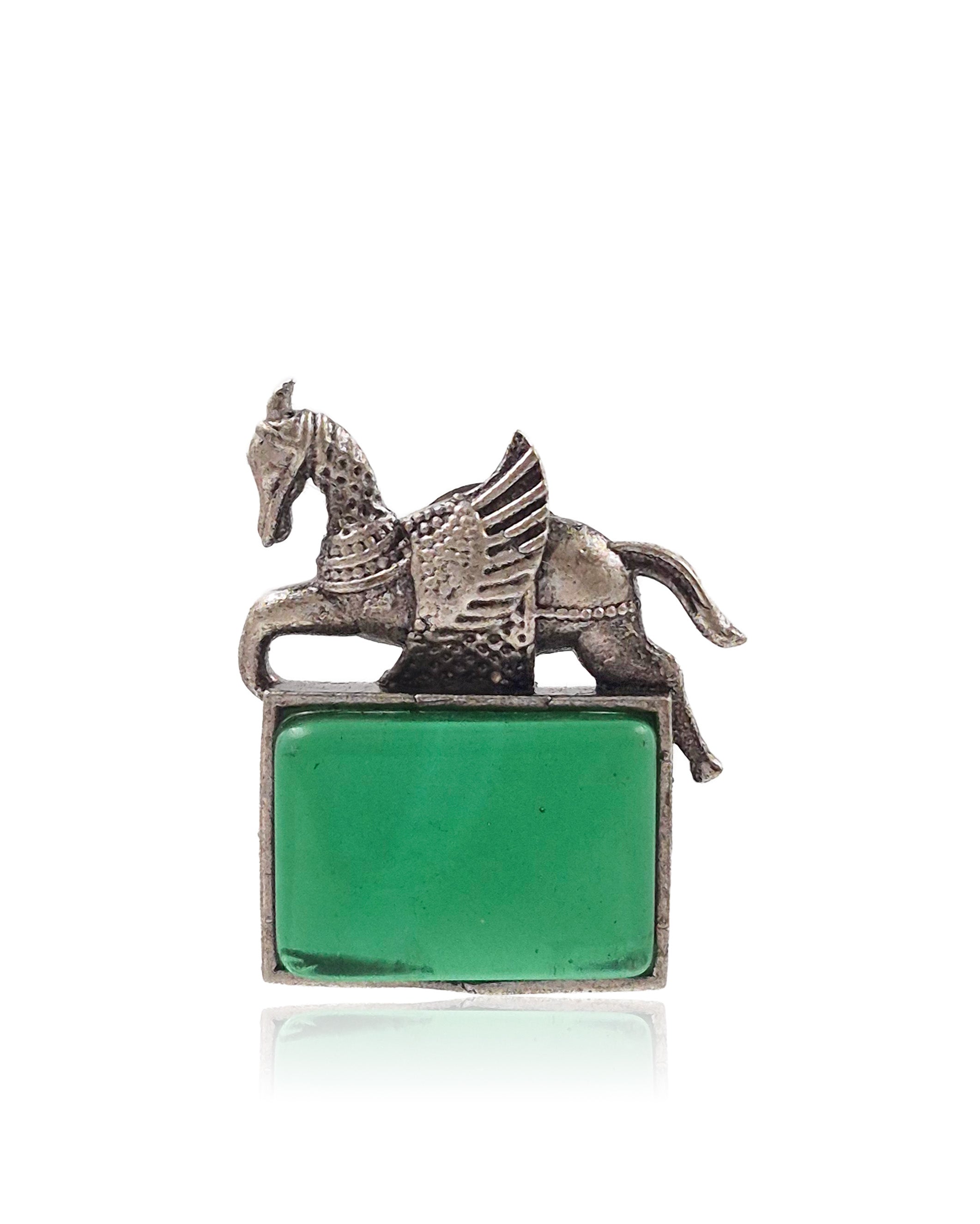 SANVI STONE STUD EARRINGS