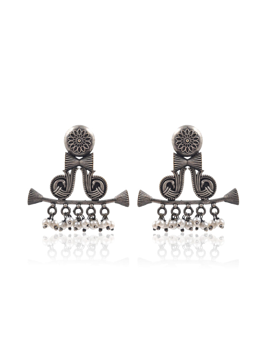 YUVIKA STUD EARRINGS