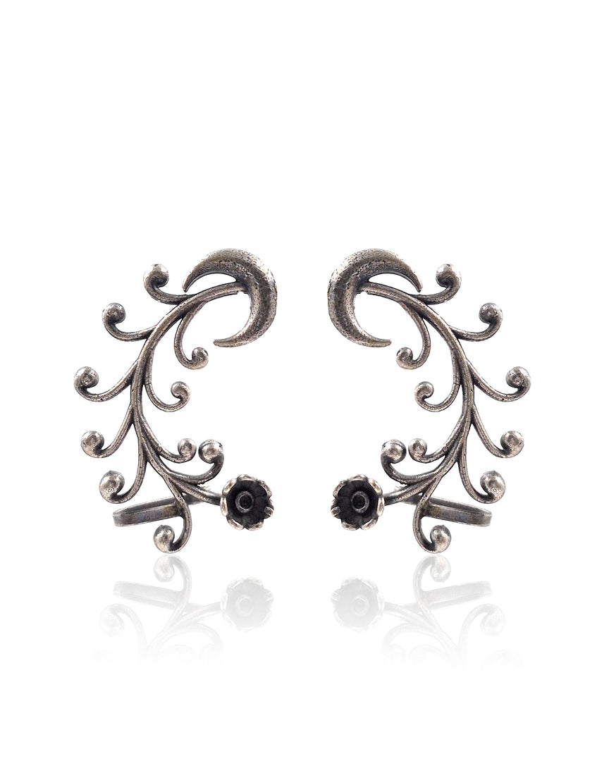 PIHU STUD EARRINGS