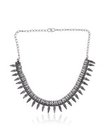 Load image into Gallery viewer, AMYRA BRASS MATERIAL SHORT NECKLACE