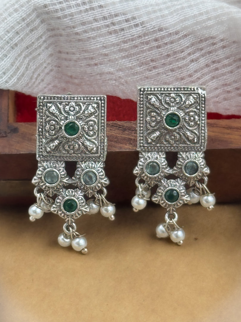 Anika Stone Necklace Set