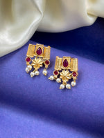 Load image into Gallery viewer, Dhriti Stone Necklace Set