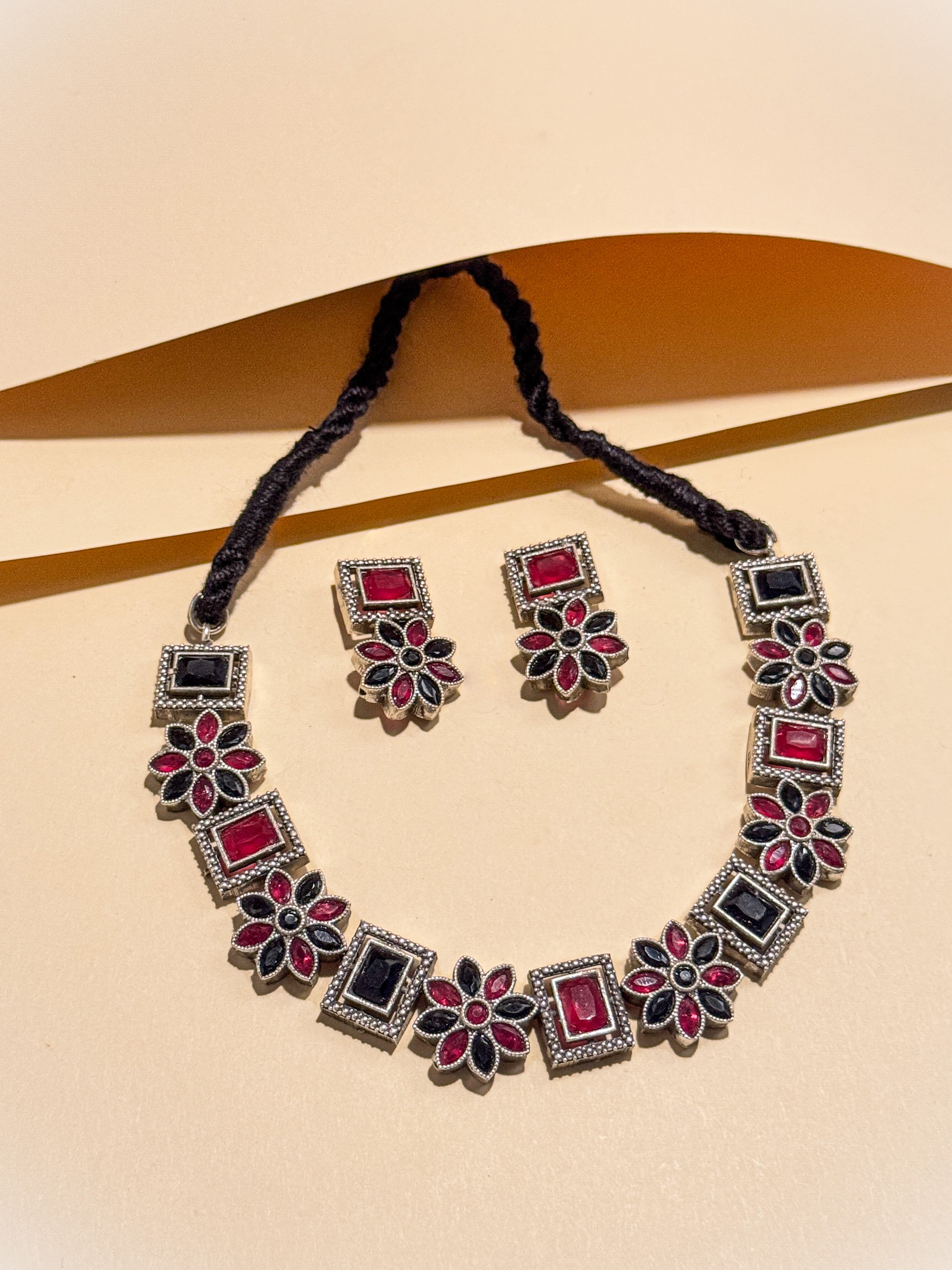 KAIRA STONE NECKLACE SET