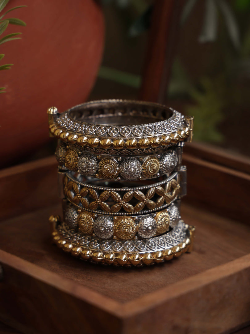 Pooja Dualtone Bangle Stack