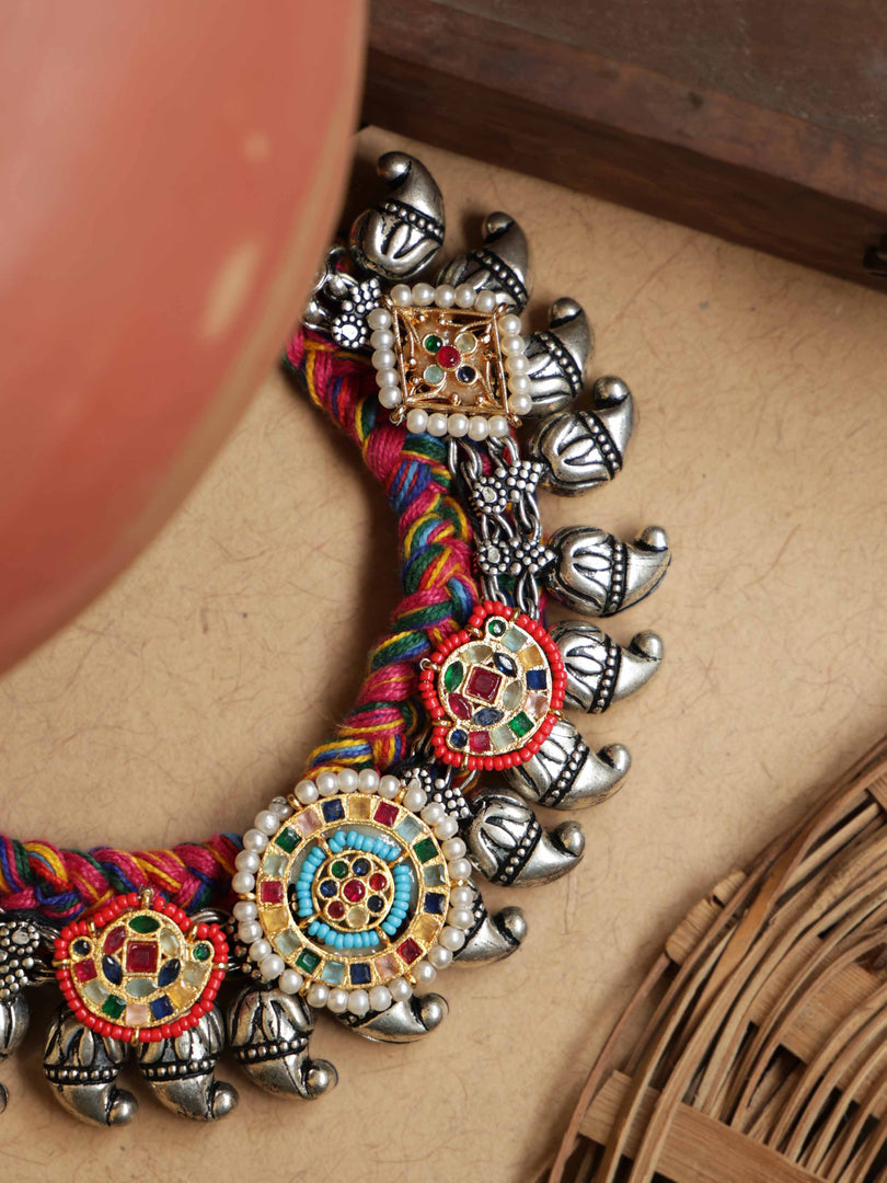 Fusion Mango Motif Threaded Jewellery Set