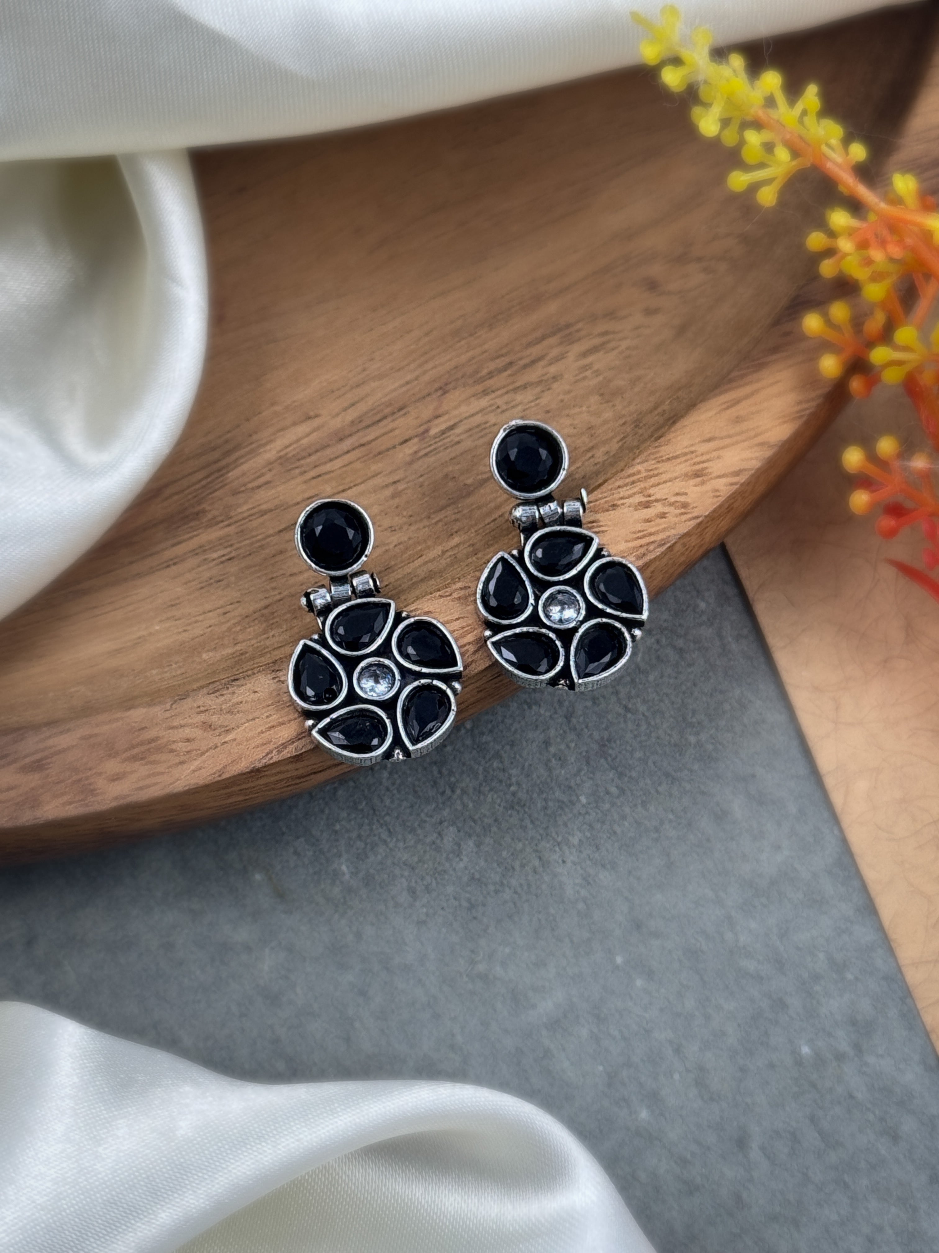 KIRTI OXIDISED STONE EARRINGS