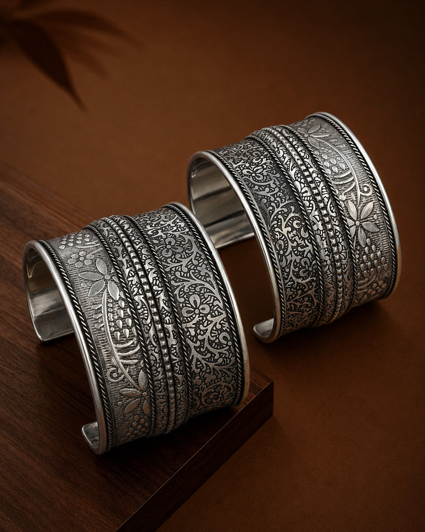 Floral Brass Oxidised Kada