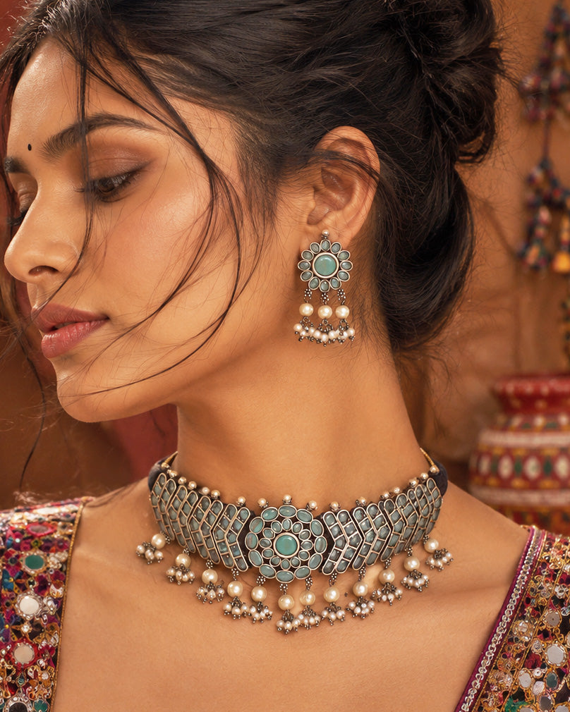 Kriti Stone Necklace Set