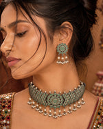 Load image into Gallery viewer, Kriti Stone Necklace Set