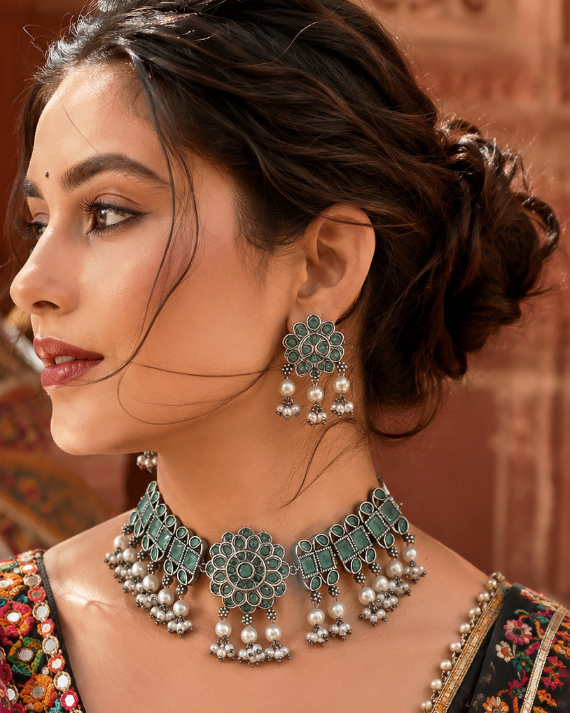 Harini Stone Necklace Set