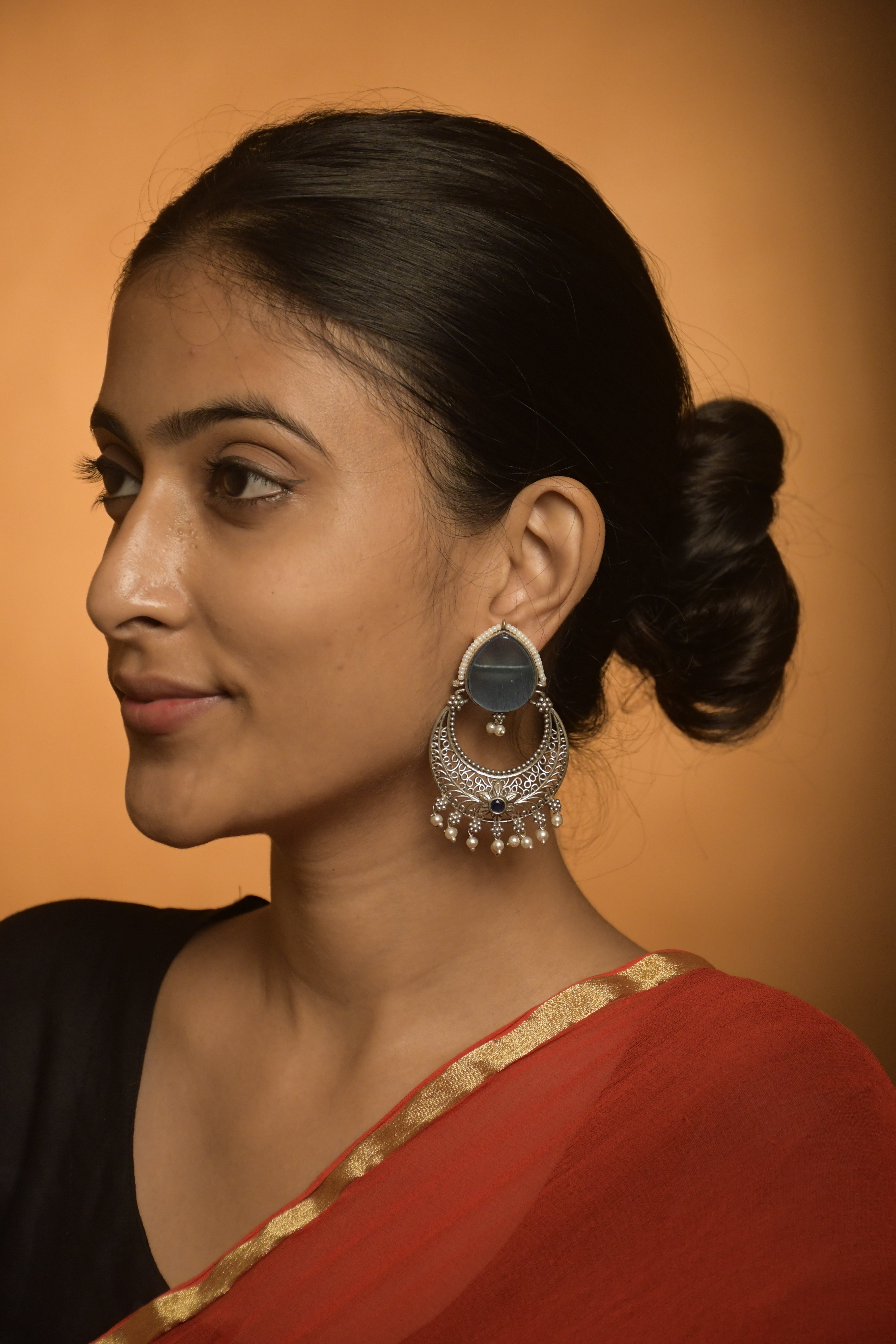 NIYA STONE DANGLER EARRINGS