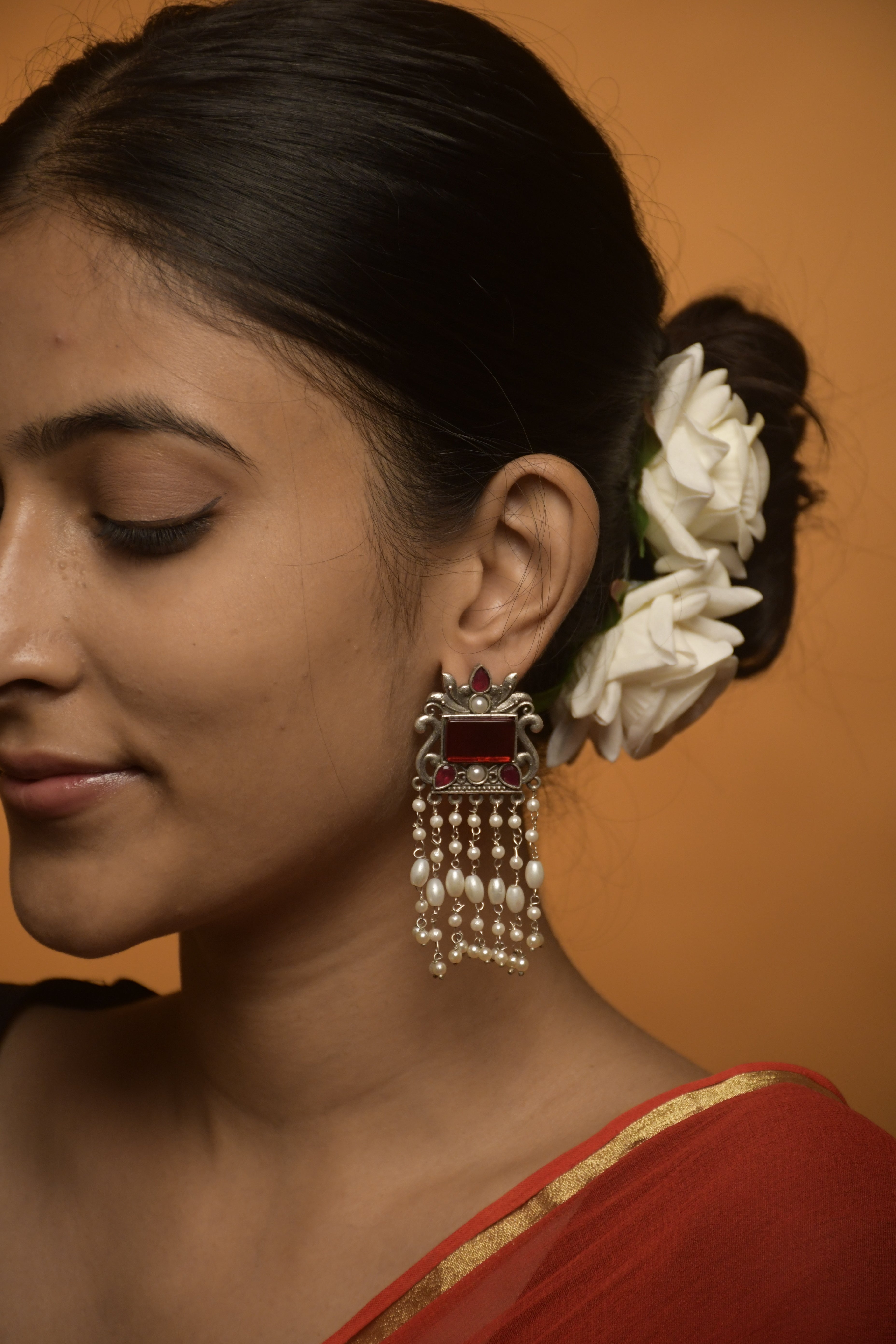 Vineeta Stone Dangler Earrings
