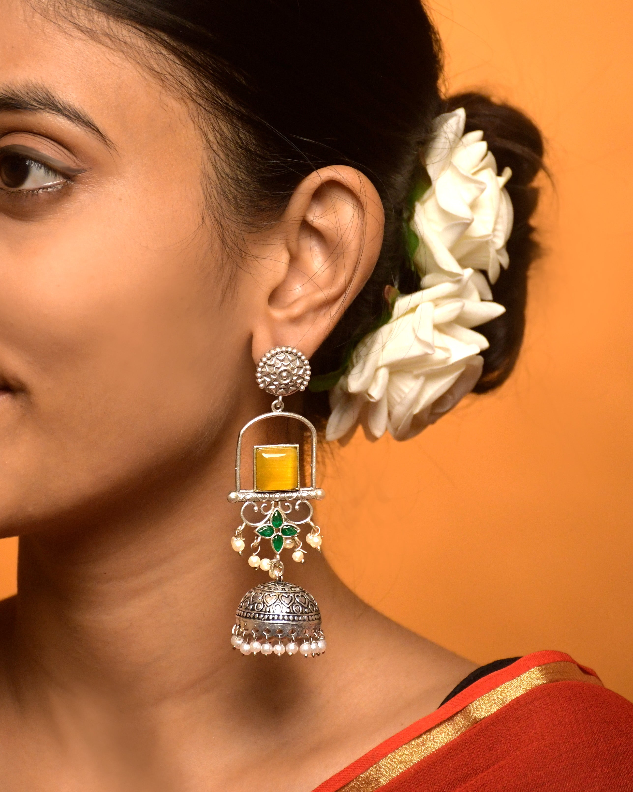 Aanvi Stone Jhumka Earrings