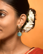 Load image into Gallery viewer, Mihira Golden Earrings