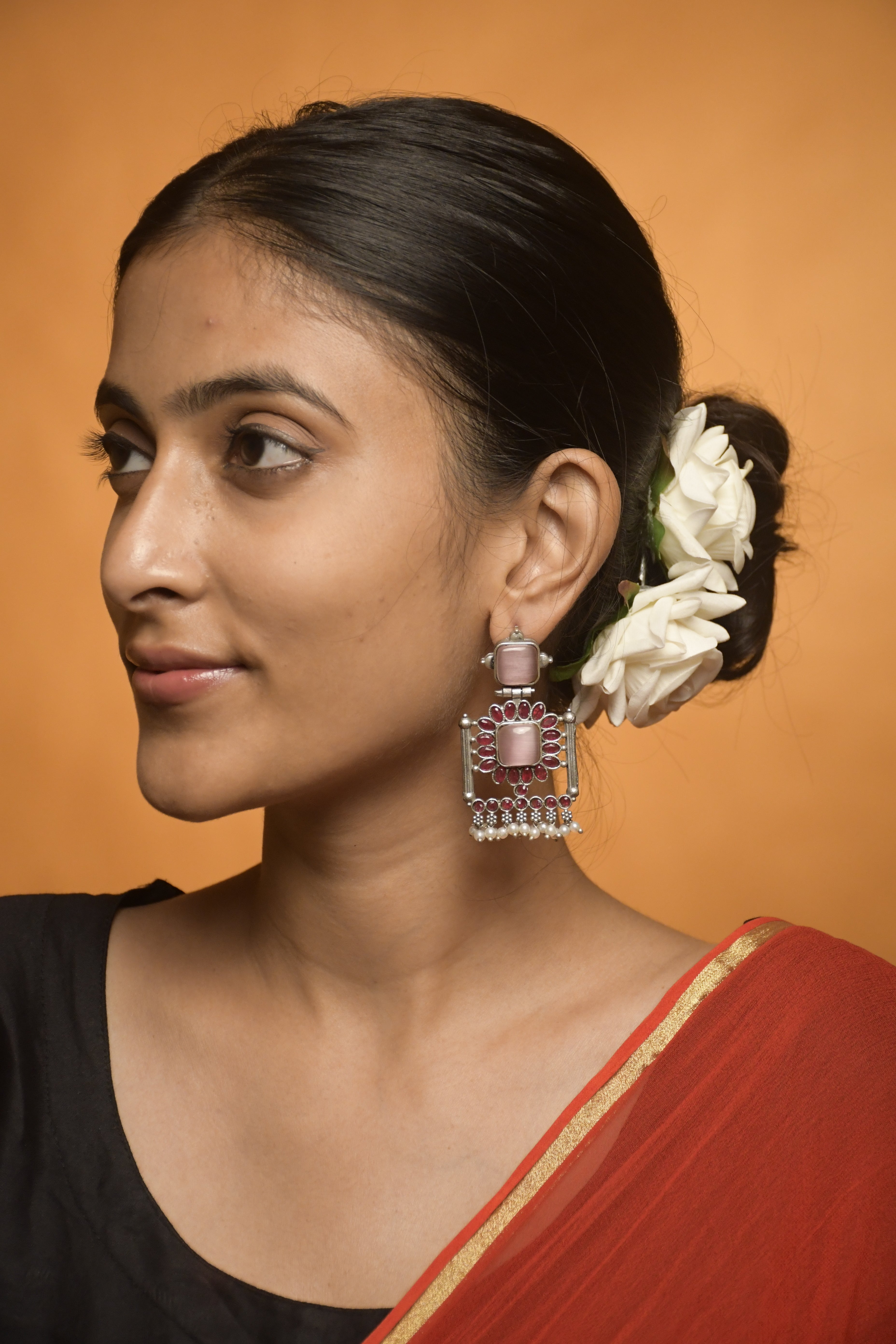 VISHVA DANGLER EARRINGS