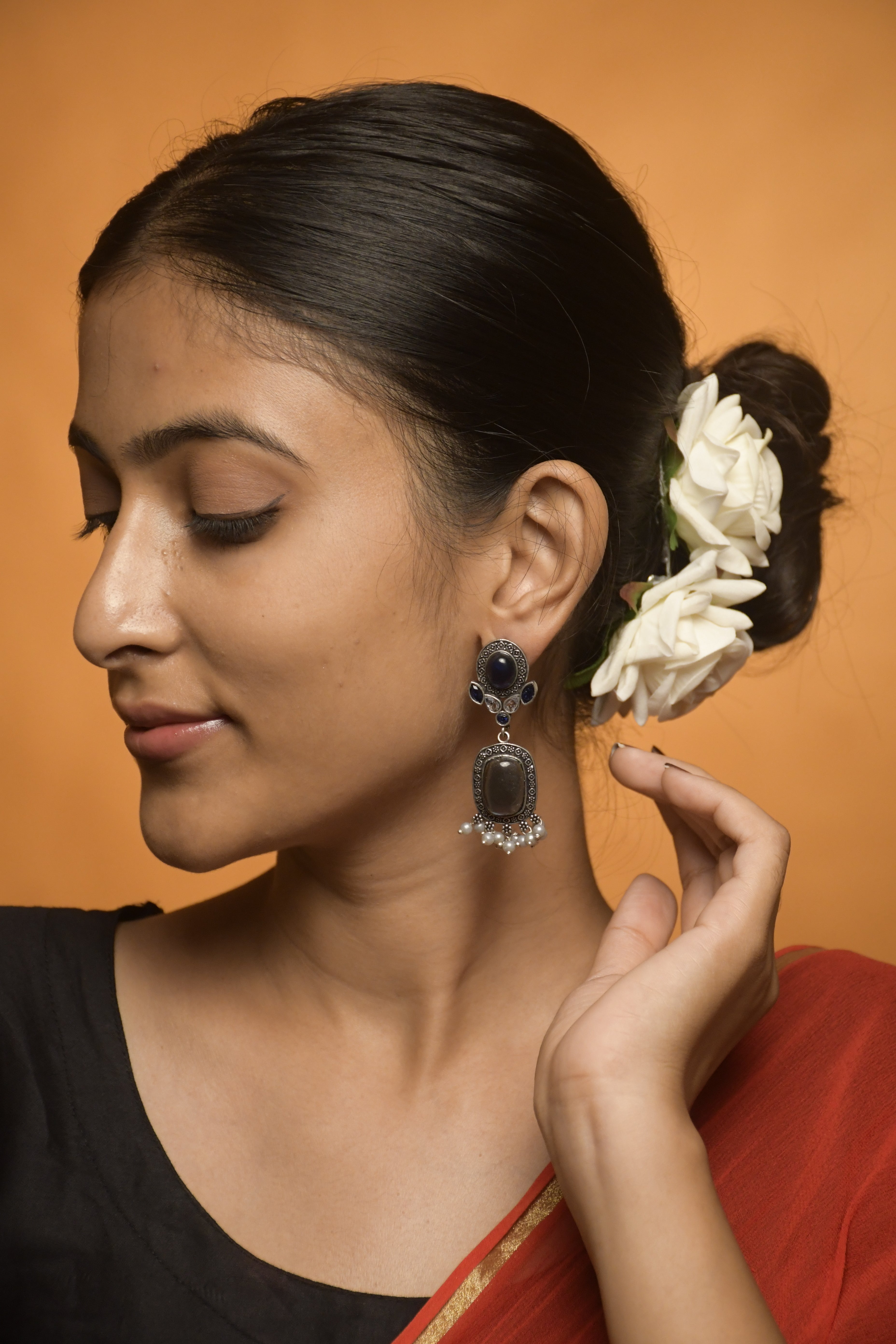 ANANYA STONE DANGLER EARRINGS
